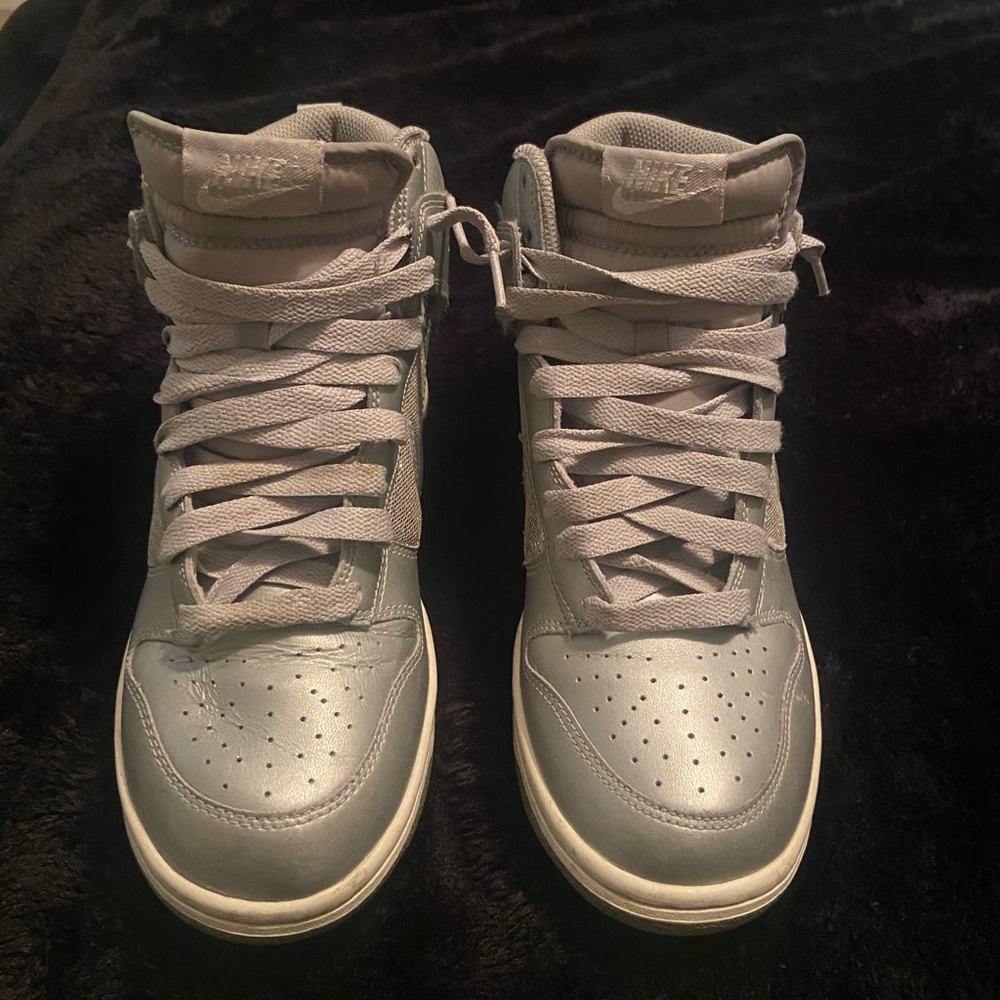 Silver nike dunks - Picture 2 of 4